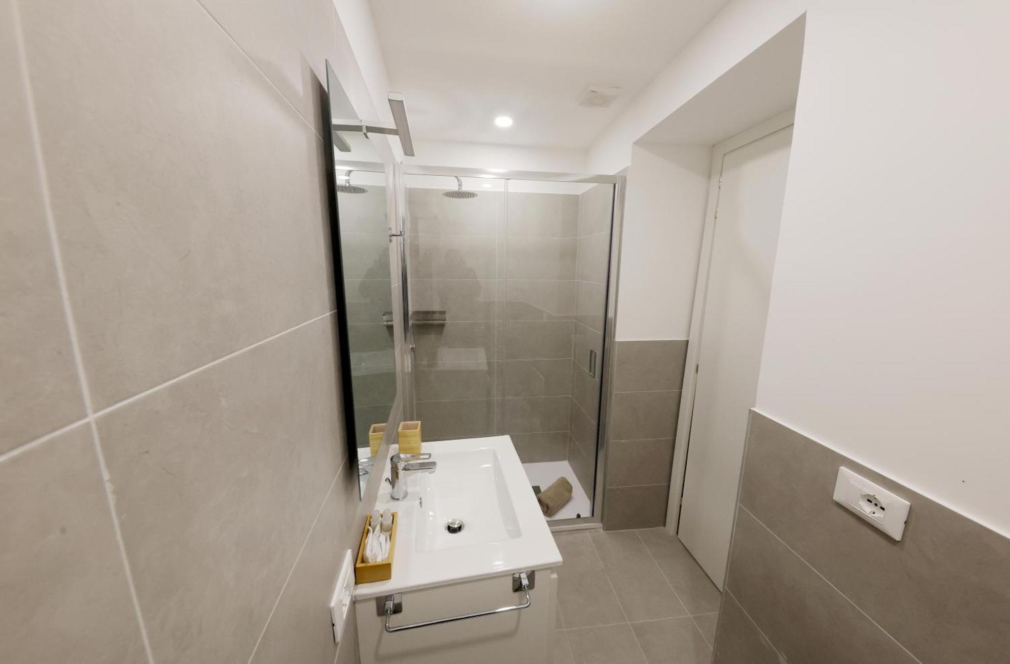 Argenteria5 Holiday Rooms ปาแลร์โม ภายนอก รูปภาพ